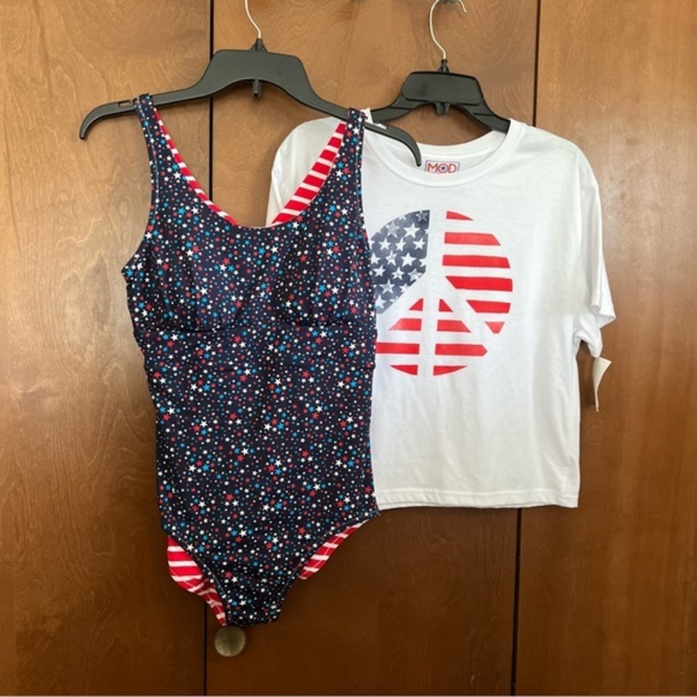 Land’s End REVERSIBLE R, W & B Lycra Tank Bathing Suit NWT Retail $110